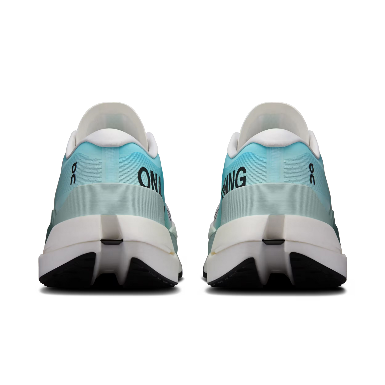ON Cloudboom Max M White/Flurry