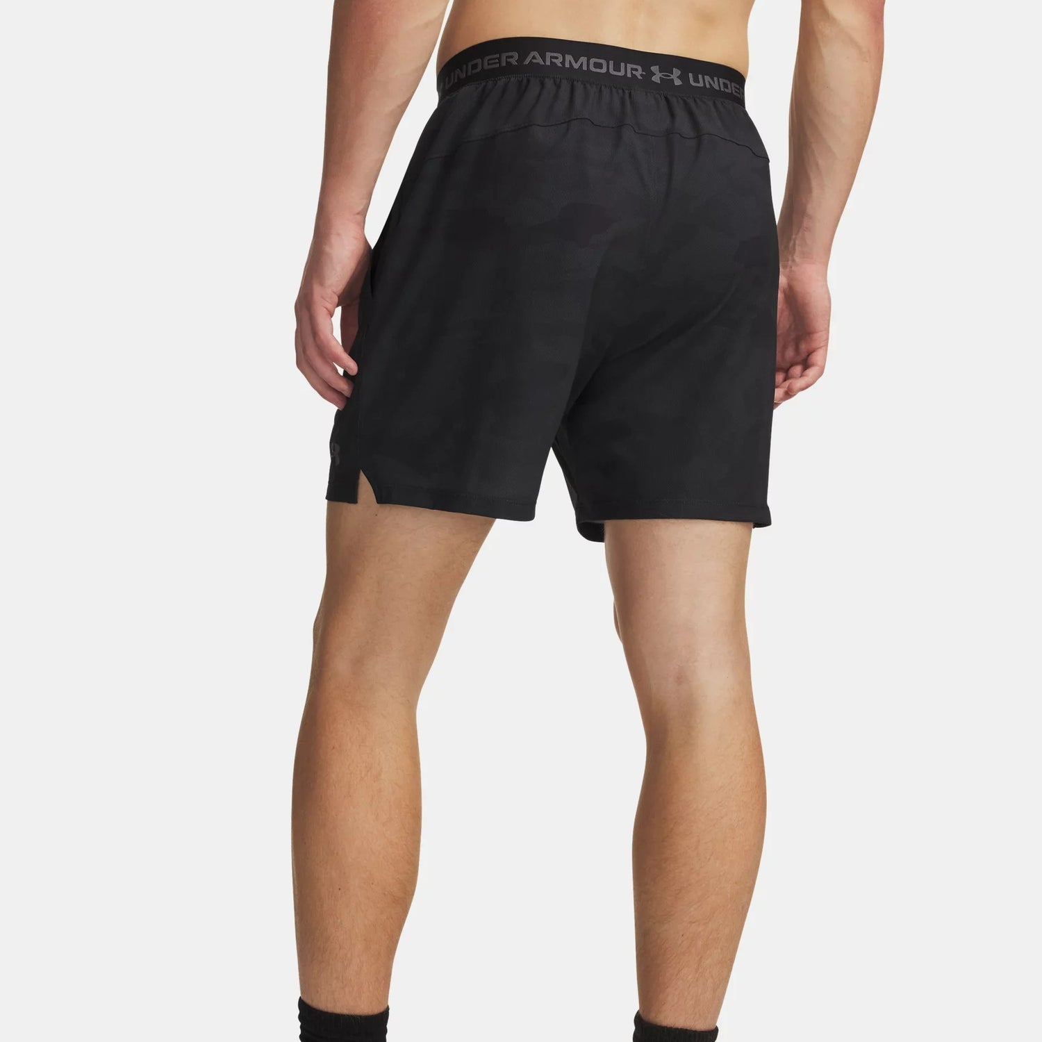 UA Vanish Woven 2.0 6"  Print Shorts M Black