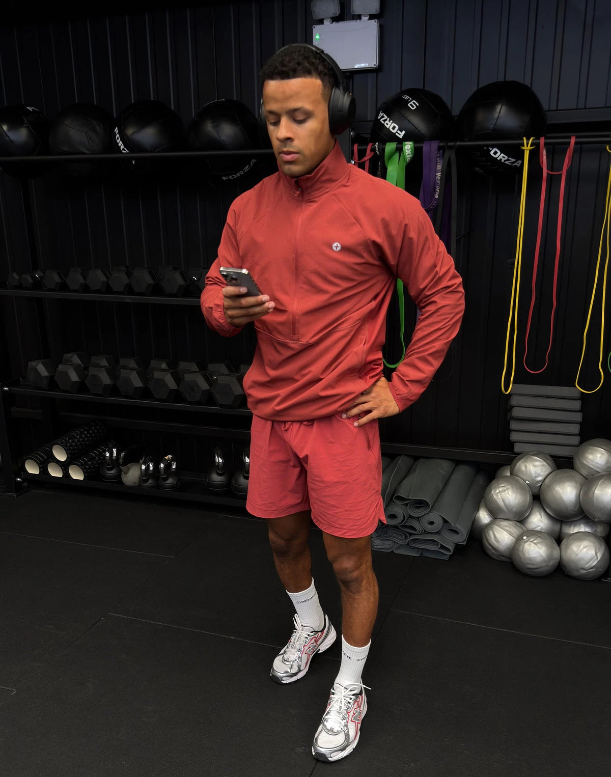 Gym+Coffee Relentless Train Midlayer Men's in Rust