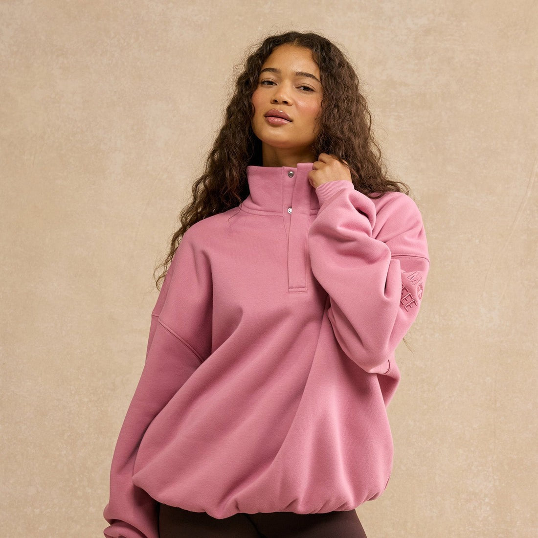 Gym + Coffee Snap Collar Sierra Sweatshirt U Pink Velvet
