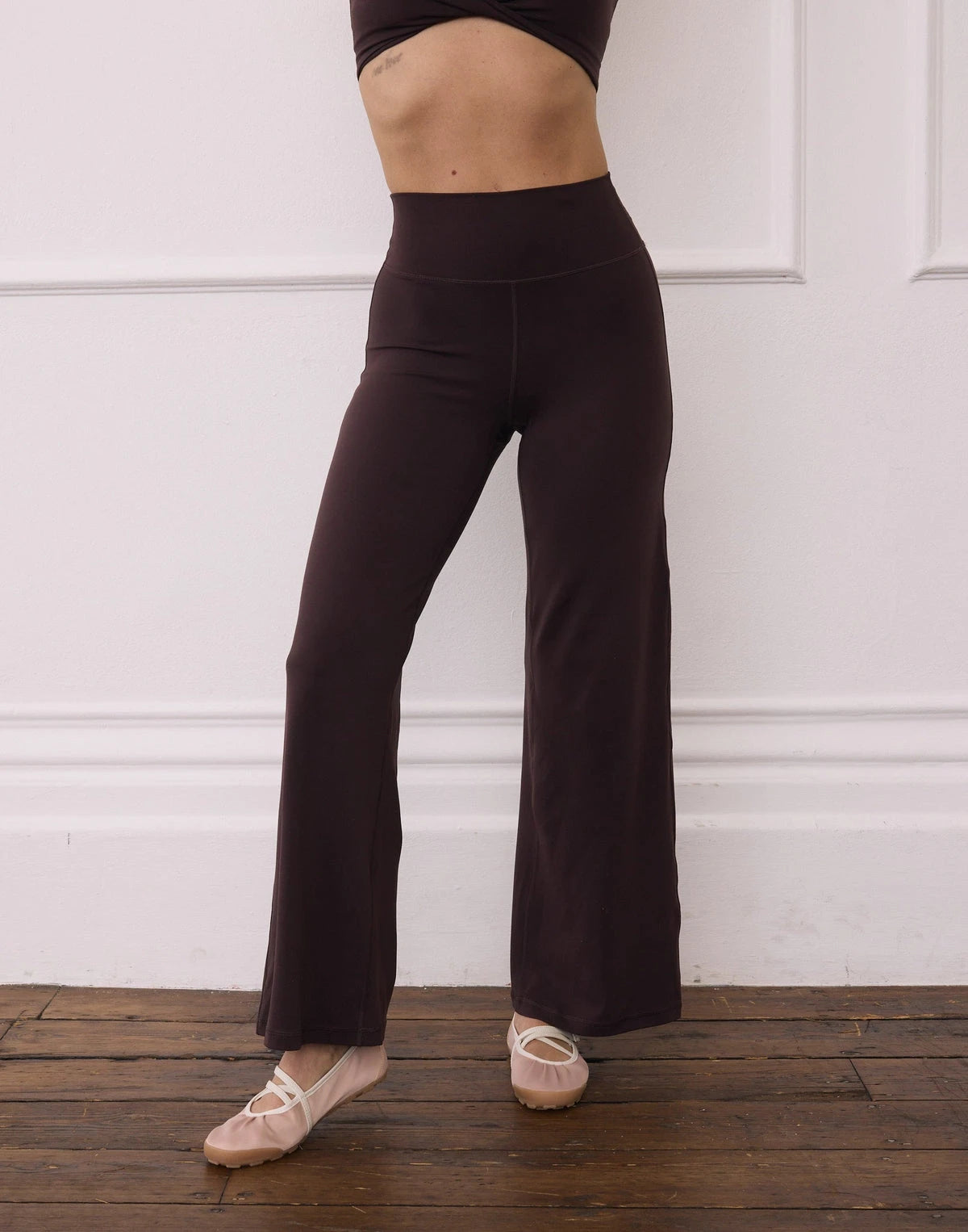 Gym + Coffee Women's Wide Leg Legging in Mocha Bean