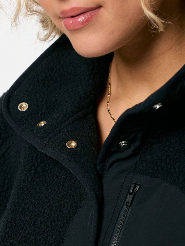 Gym+Coffee Horizon Layer Up Jacket W Black