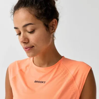 Brooks Women's Dash Cooling Short Sleeve - Cyber Peach